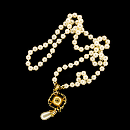 NecklaceSwarovski Pearl Necklace with Fuchsia Crystal & Pearl Drop Pendant